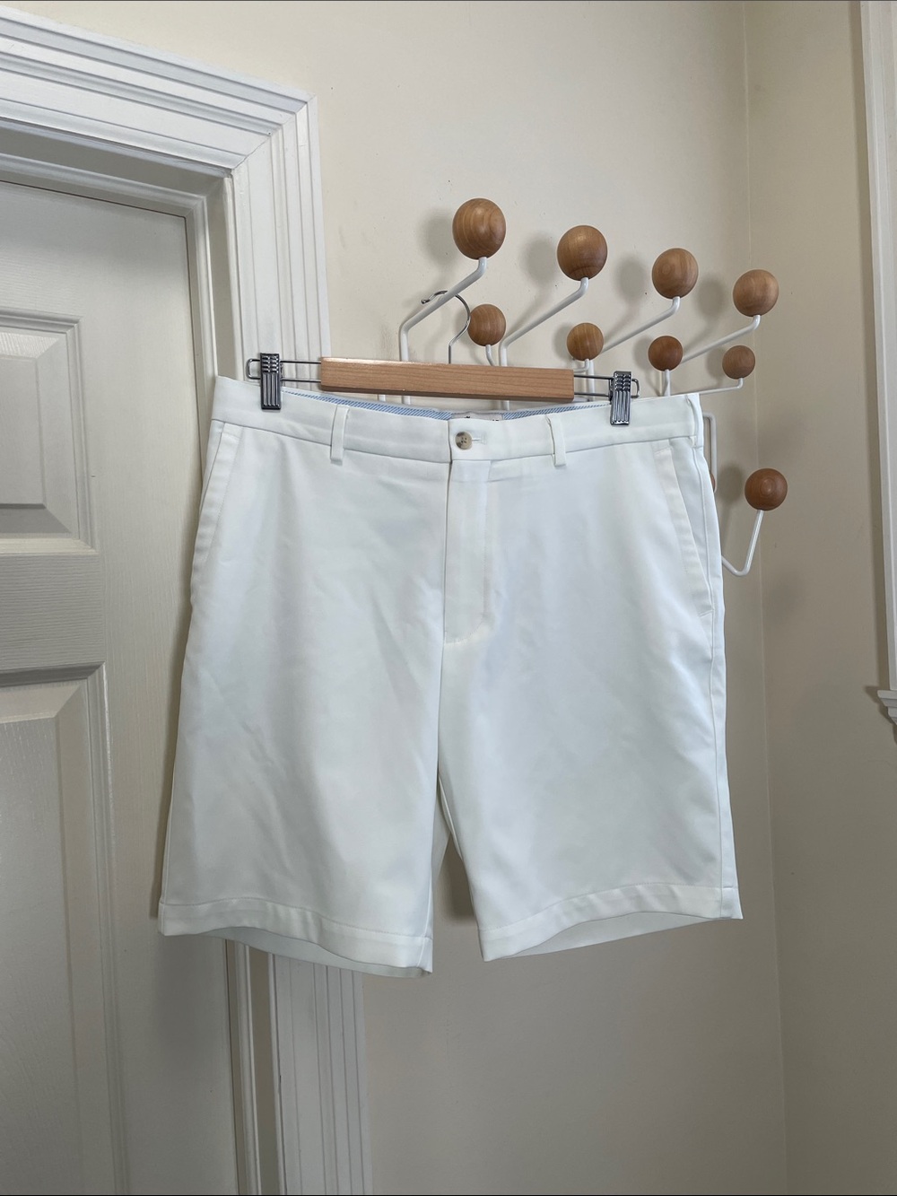 Peter Millar Crown Series Flat-Front Performance Shorts White 34